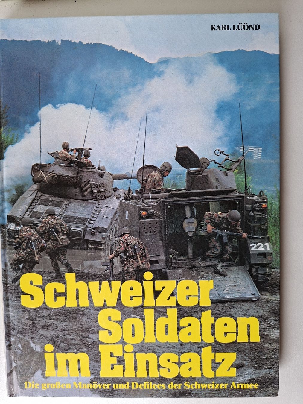 Livres: Schweizer Armee Militär Buch – D'occasion à Schwanden Sigrisw par Wibe81