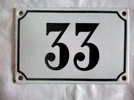 Emaille Hausnummernschild Nr. 33 antik Strassenschild