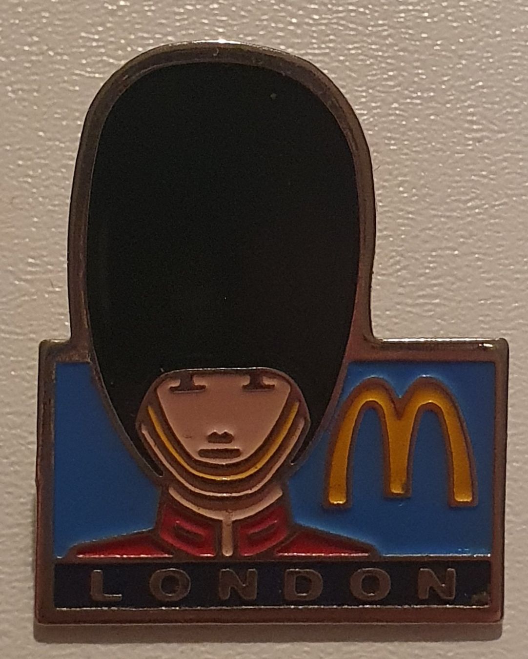 Mc Donald's Placchette & Badge: Pin's McDonald's London – Usato da St-Barthélemy VD venduto da titeuf5 3