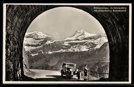 Klausenpass, Auto steht auf der Seelitha