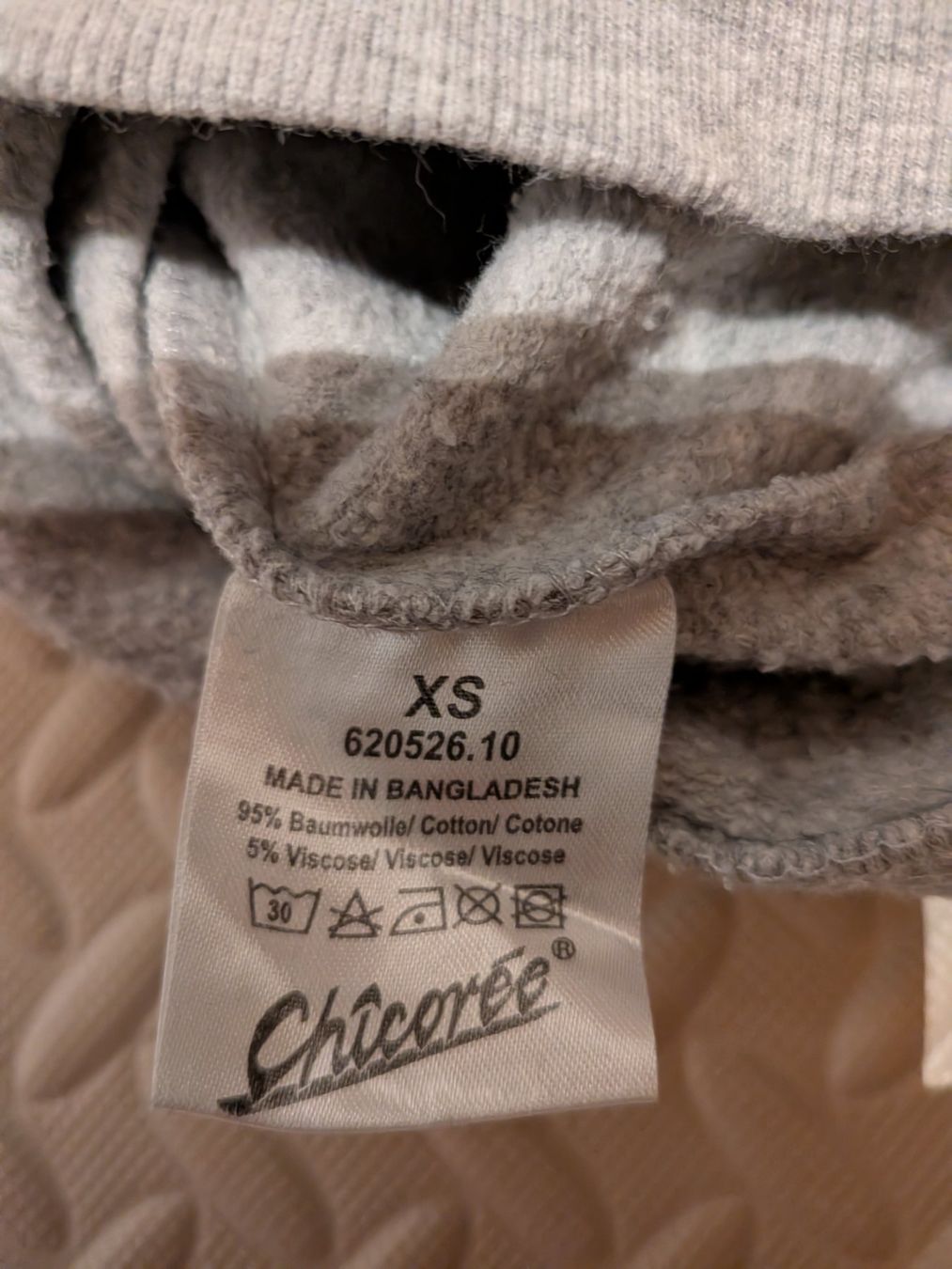 Pulls & Sweat-shirts: Kaputzen Pullover Gr.XS – D'occasion à Altdorf UR par Brandli 3