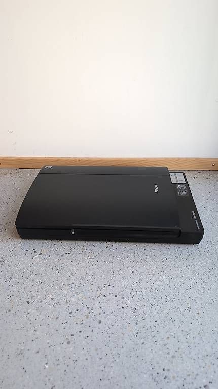 Epson Scanner: Scanner Epson Perfection V300 Photo – Gebraucht aus Lausanne von pie_n2mq 2