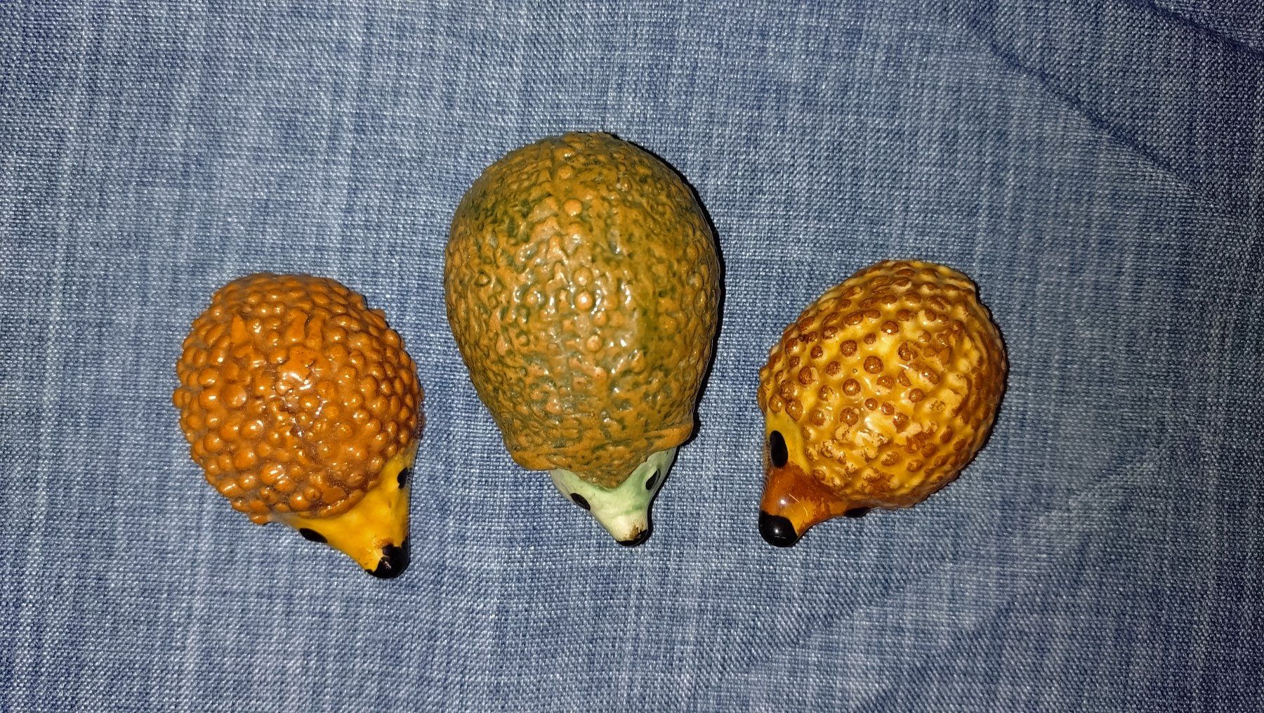 Tutte le decorazioni: 3er Set Igel aus Keramik – Nuovo (secondo la descrizione) da Diessbach b. Büren venduto da Crocharry 1