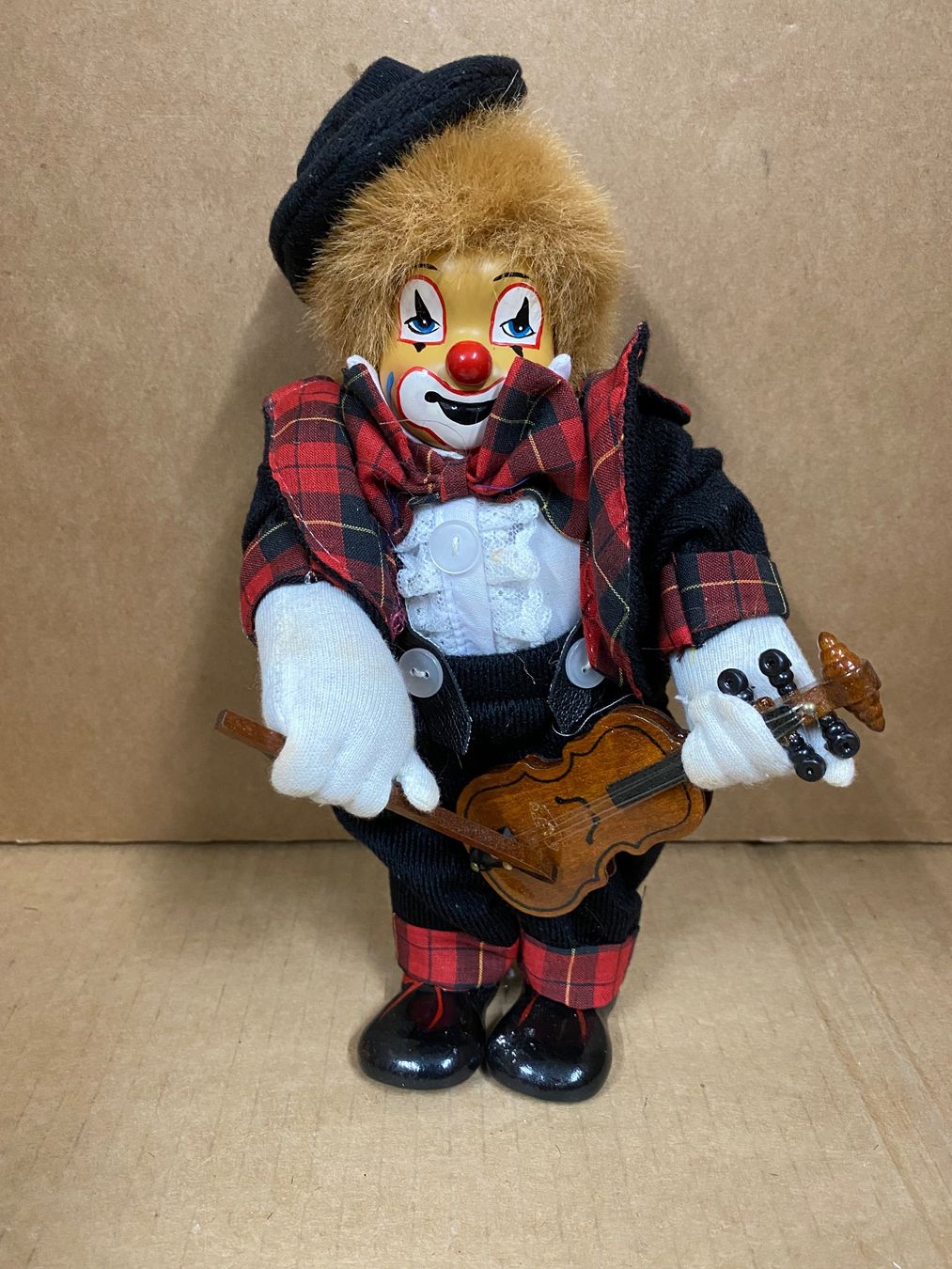 Statuette: Vintage Clown mit Geige – Usato da Eschlikon TG venduto da ArtRec