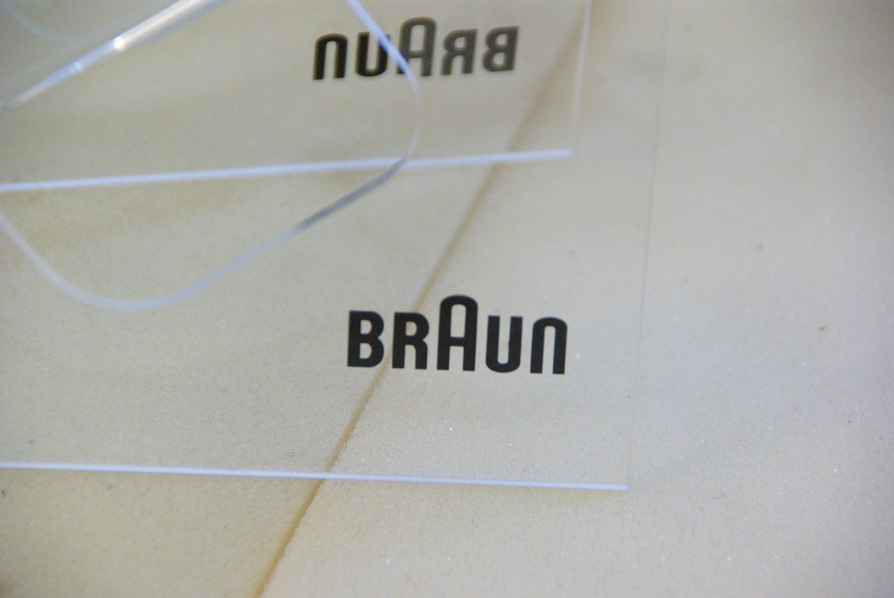 Sonstige Dekorationen & Accessoires: Aufsteller transparent von BRAUN – Gebraucht aus Herisau von Cevianer1844 2