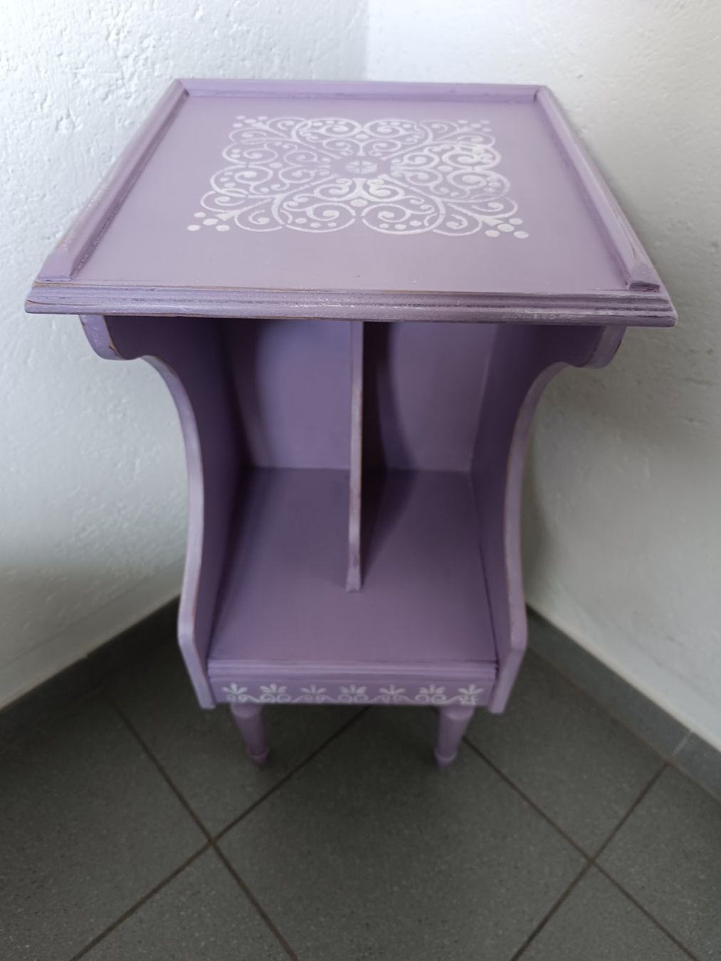 Comodini: Nachtisch lavendel shabby style – Nuovo (secondo la descrizione) da Zürich venduto da Jul69