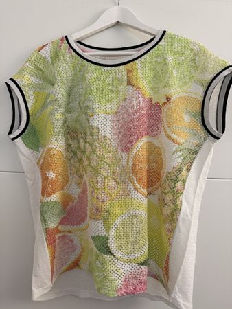 Marc Cain T-Shirt mit Fruchtmuster Grösse L