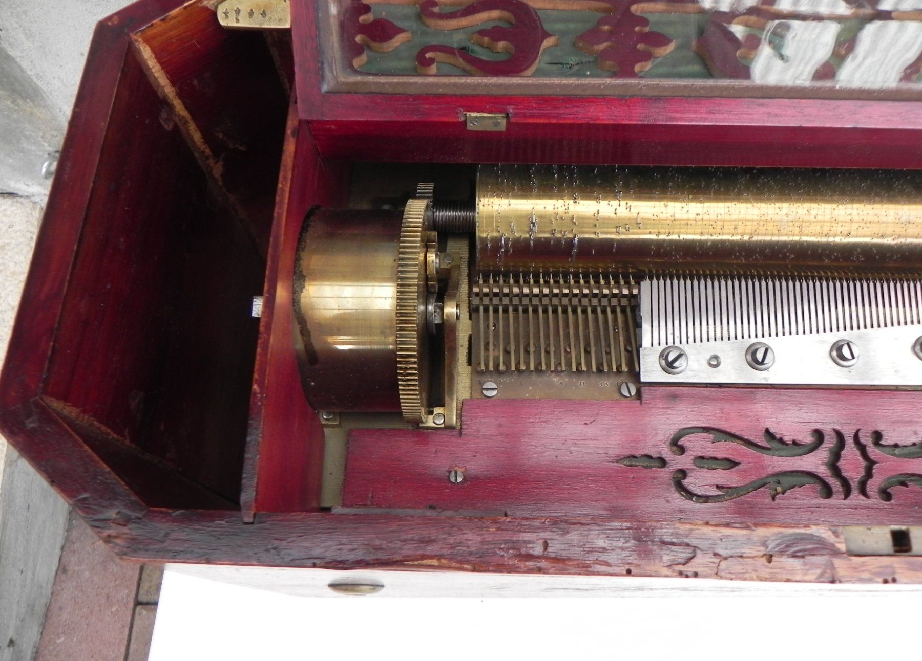 Carillon: Musik Spieldose Spieluhr – Usato da Wolfenschiessen venduto da bricoleur69 3