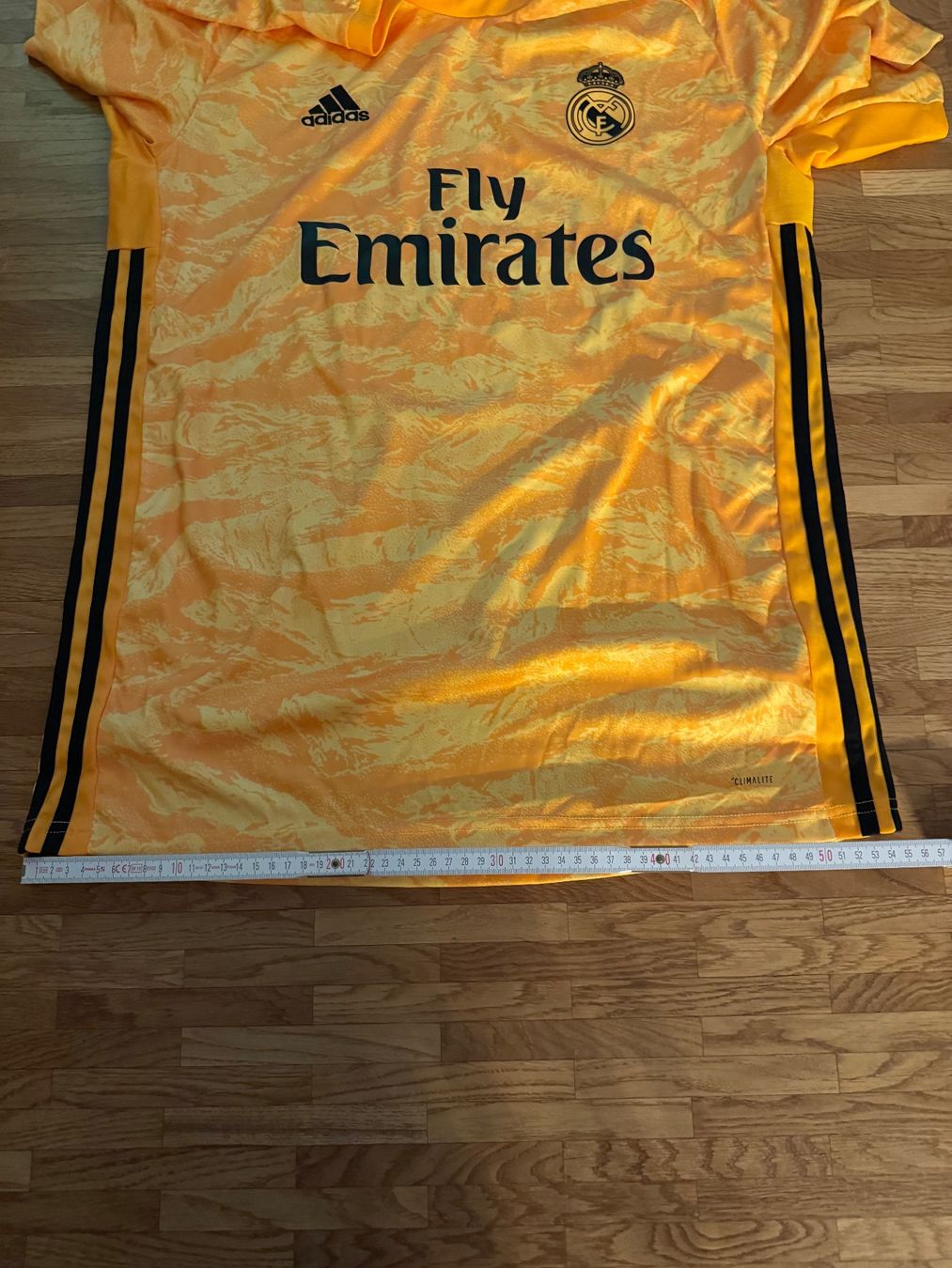 Leibchen & Hosen: Real Madrid Torwart Trikot 2019/20 – Neu (gemäss Beschreibung) aus Zwingen von mpr_7ykk 2