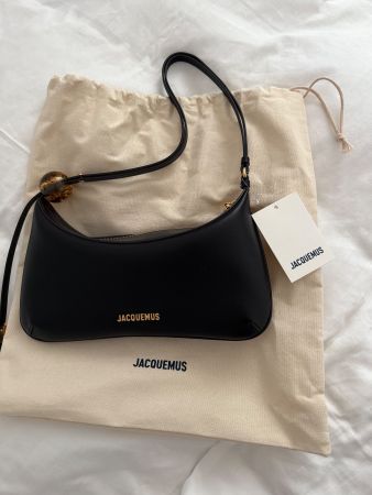 Jacquemus Le Grand Bisou Perle