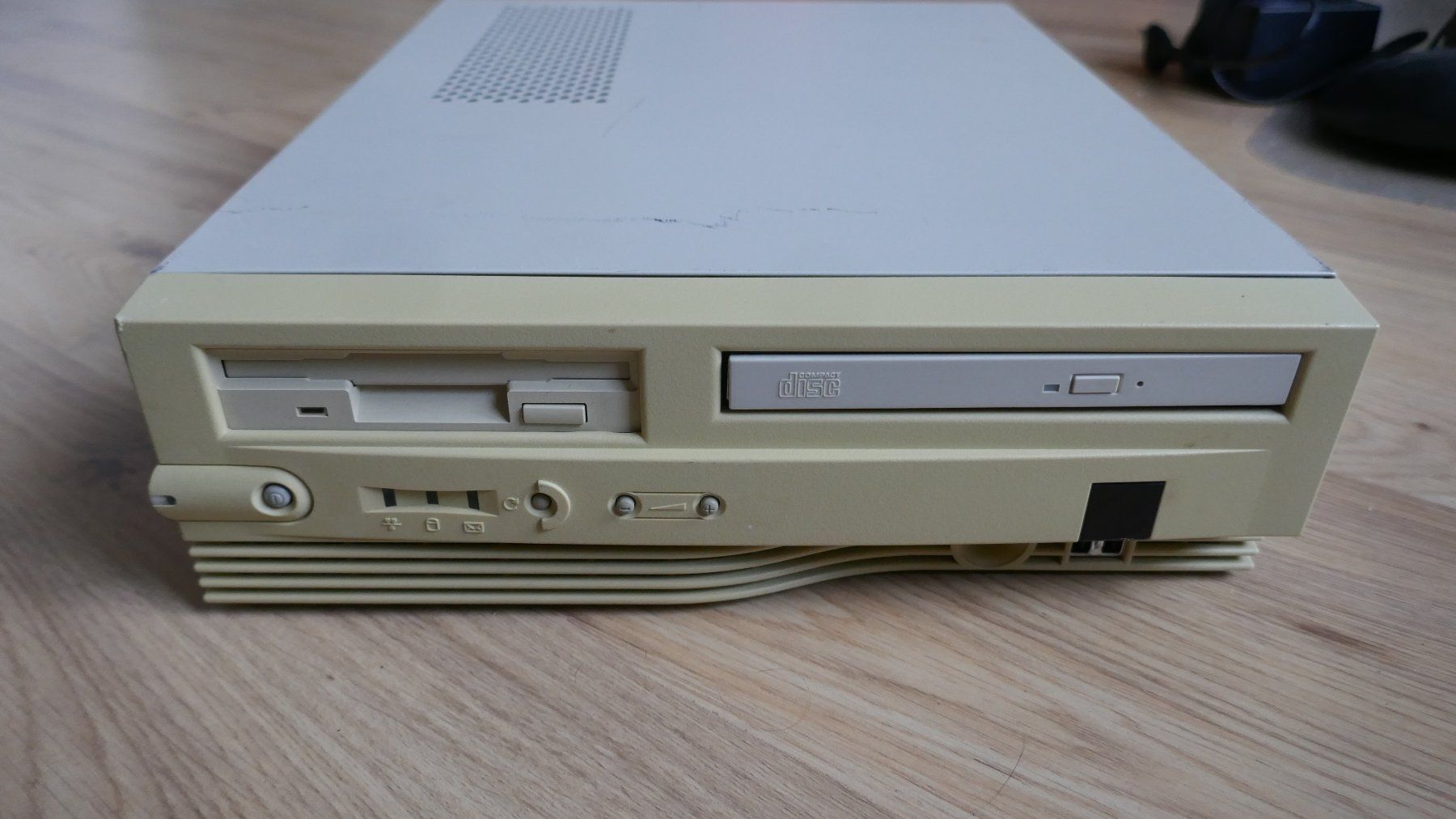 PCs: Alter Computer - Pentium 3 – D'occasion à Wenslingen par FairlightCMI
