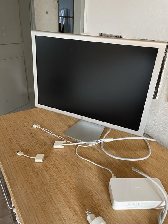 Apple HD Display 23“ mit HDMI-Adapter (Gebraucht) in Küsnacht ZH für ...