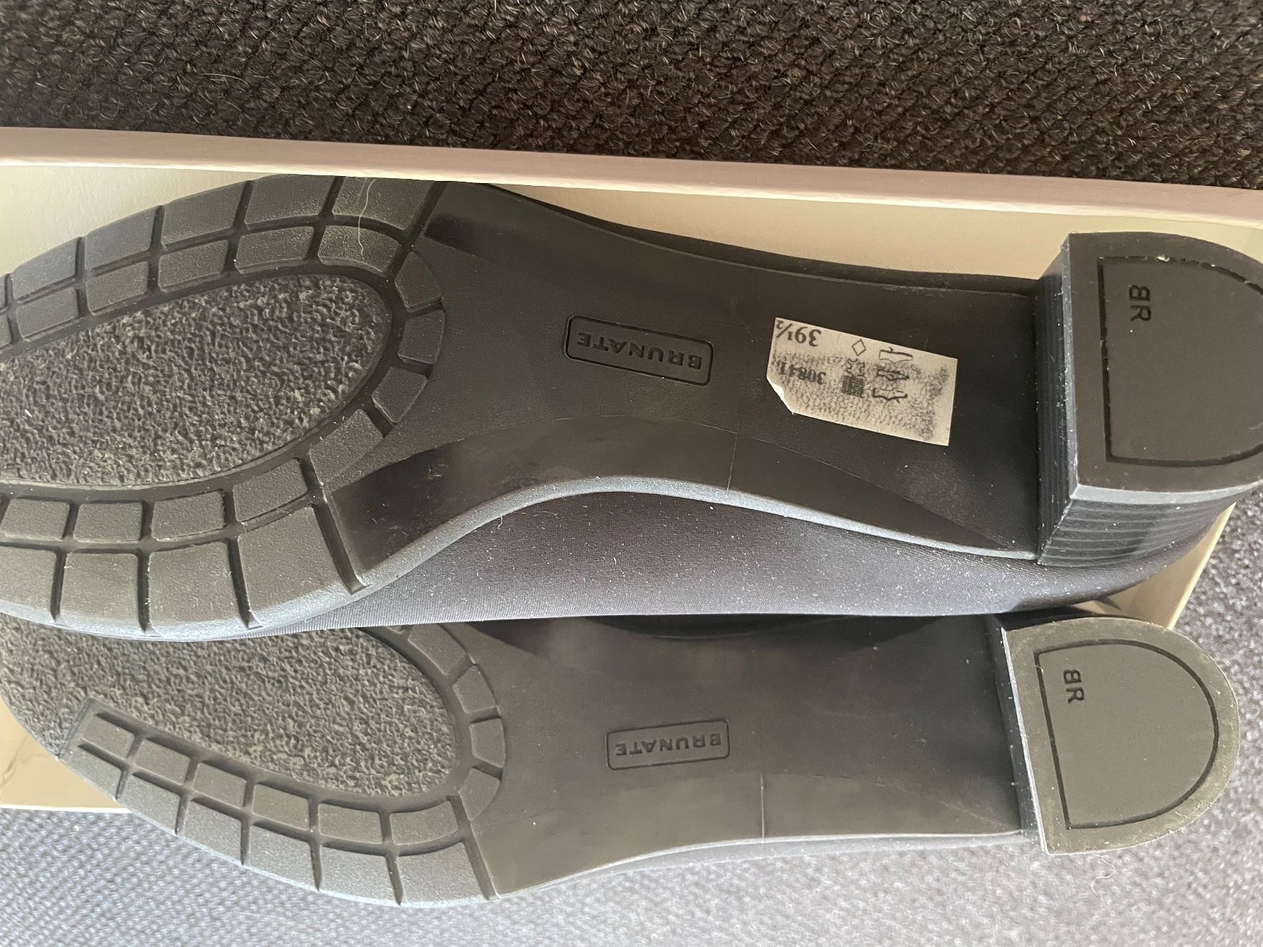 Scarpe da donna: BRUNATE Pumps Grösse 39 1/2, Schwarz – Usato da Weggis venduto da Villageneuf 4