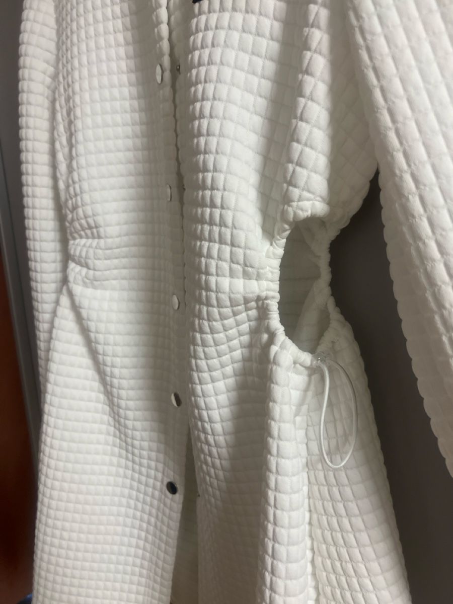 Shein Mäntel: Mantel weiss Grösse M neuwertig – Neu und originalverpackt aus Dübendorf von cas_9tpw 1