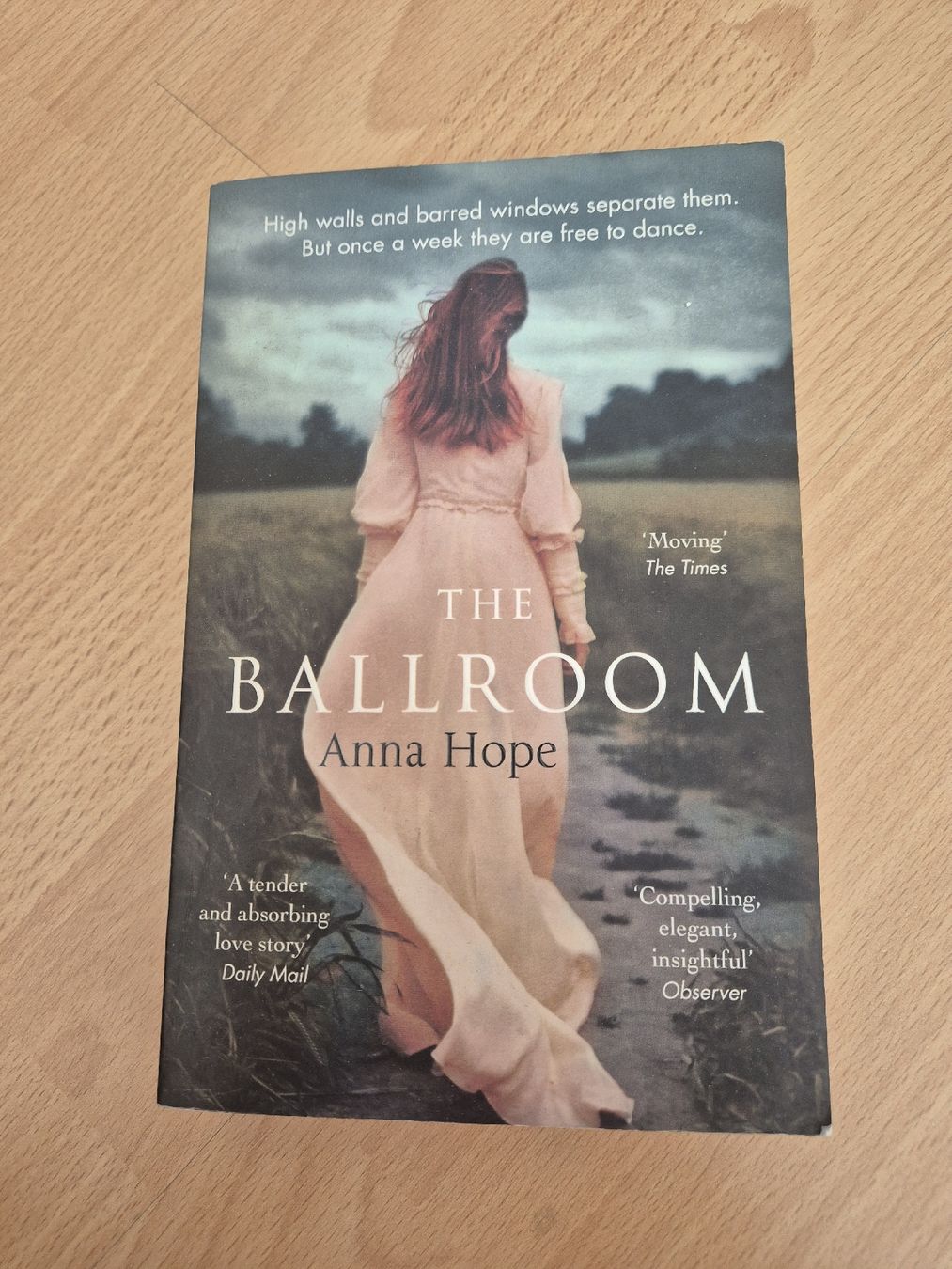 Libri: The Ballroom - Anna Hope – Usato da Zürich venduto da corinka4