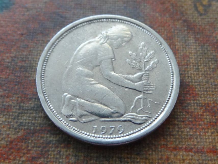 Tutti le monete: DEUTSCHLAND 50 Pfennig 1979 – Usato da Romanel-sur-Lausanne venduto da Swift13