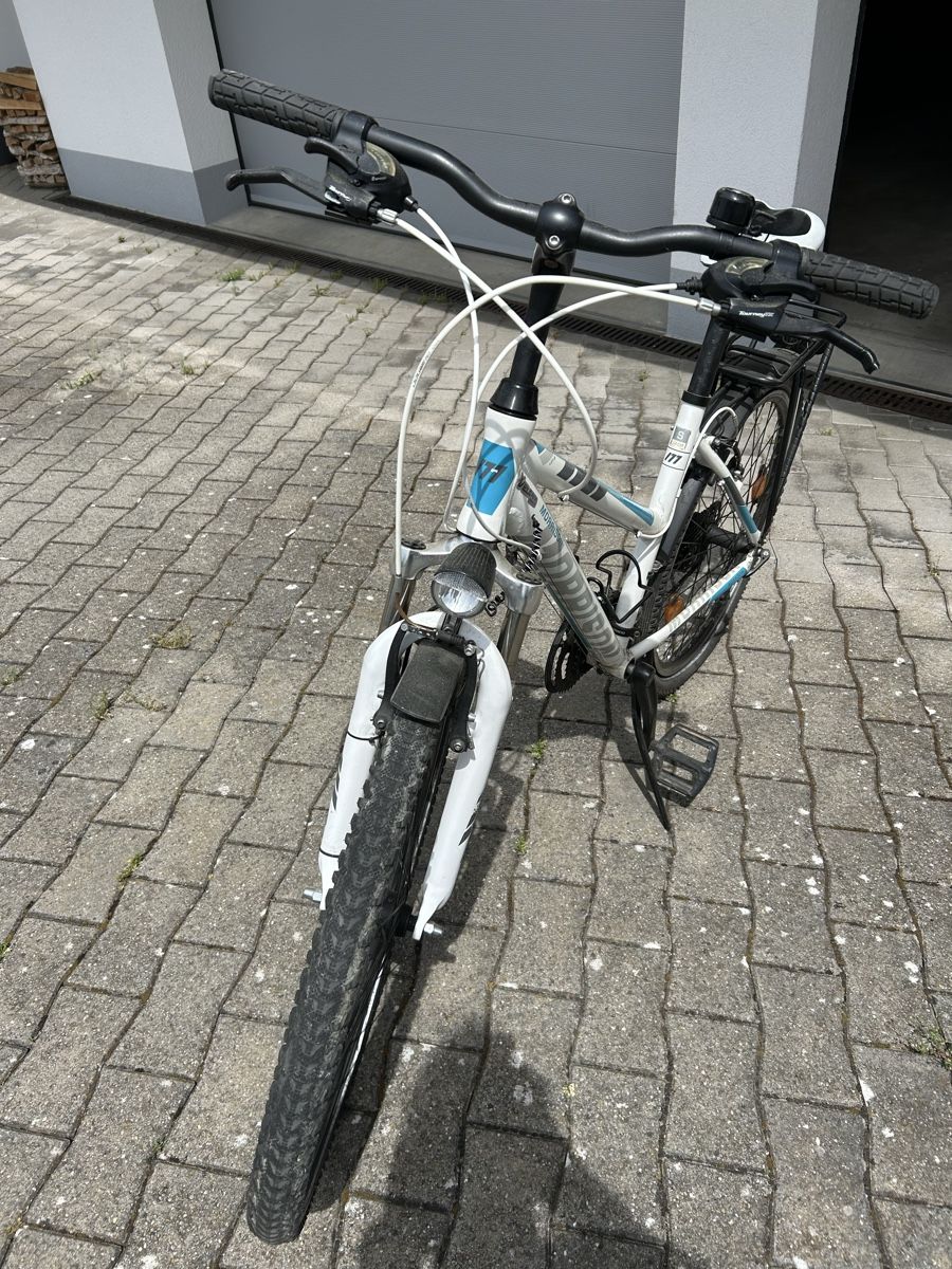 Velos: Fahrrad für Jugendliche  – Gebraucht aus Bettwiesen von Artanthik 1