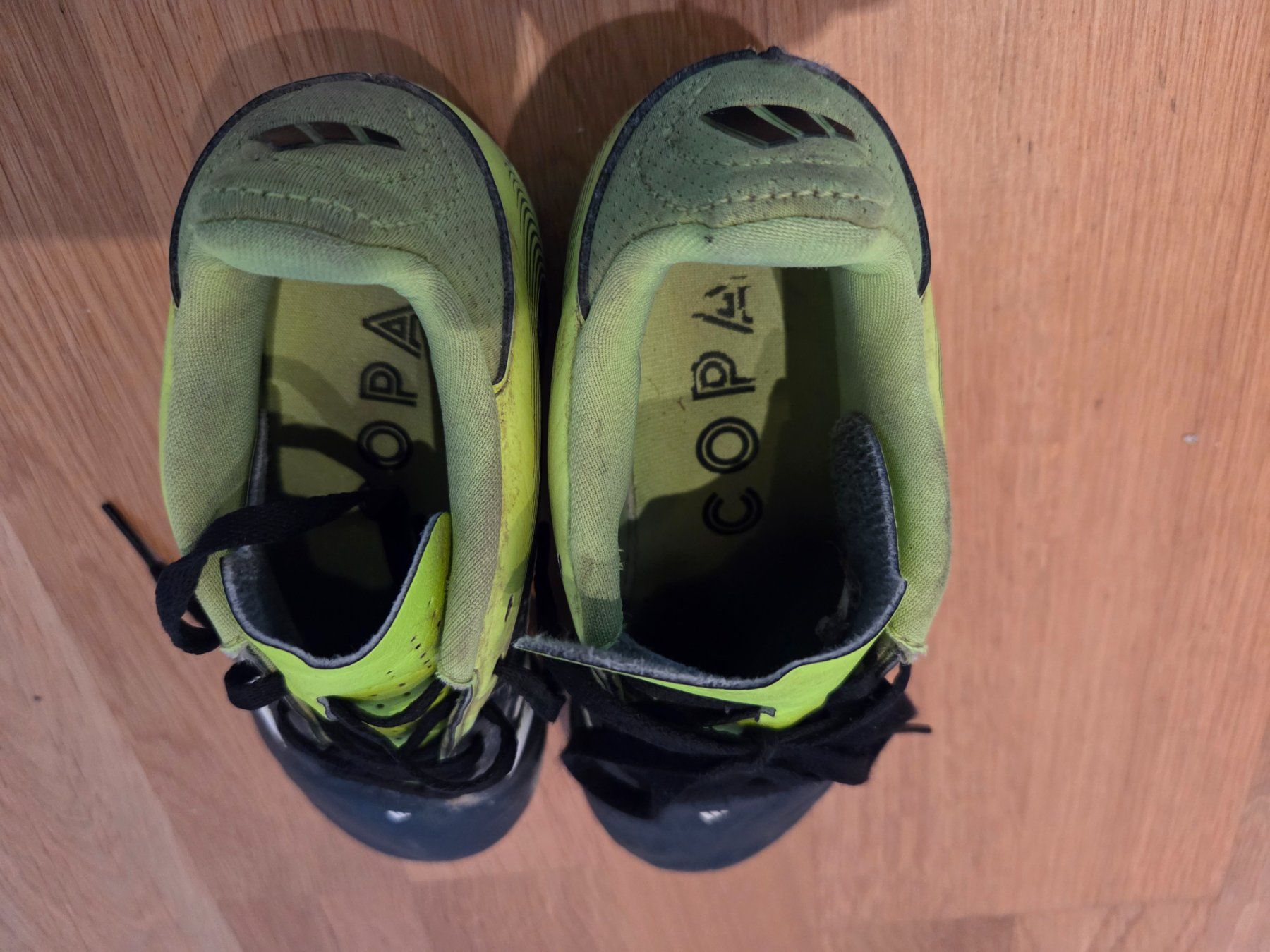 Adidas Scarpe per ragazzi: Fussball Nockenschuhe – Usato da Aarau venduto da NET03 2