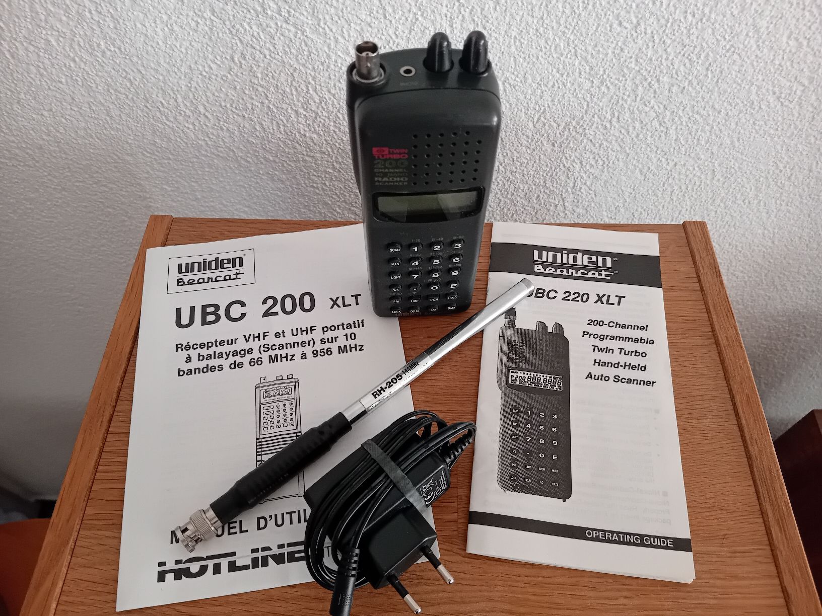 Technique de radiocom: Uniden Bearcat – D'occasion à Burgdorf par carodesign1 2