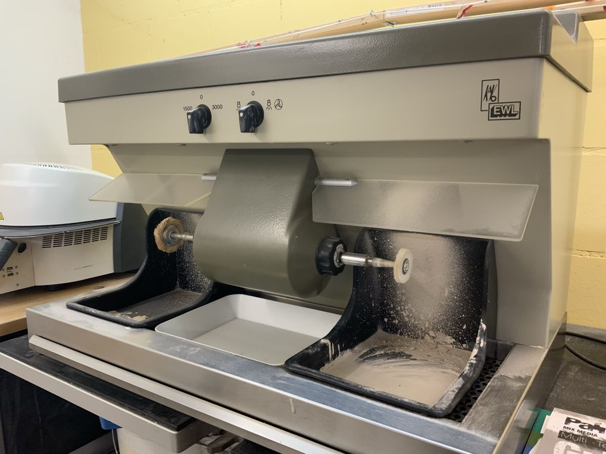 Tutte le macchine: Poliermotor mit Absauganlage – Usato da Heimisbach venduto da Cathsith 2