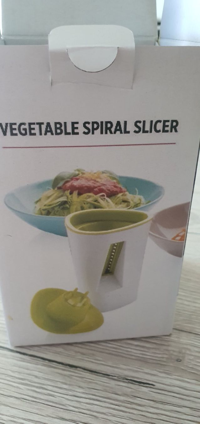Elettrodomestici da cucina: Gemüse Spiralschneider Fabrikneu – Nuovo e nell'imballaggio originale da Wetzikon ZH venduto da Jisidor