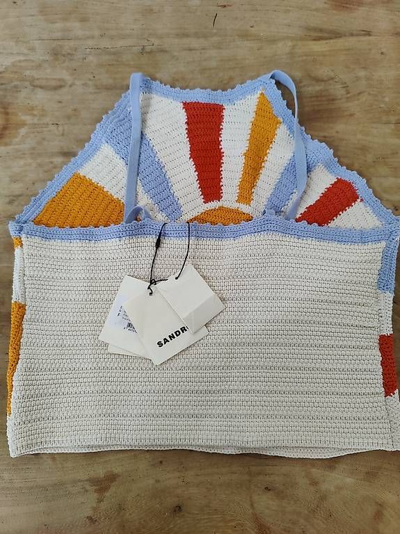 Sandro Top: Top Sandro crochet Taille 2 – Usato da Etoy venduto da Ctrl0 1