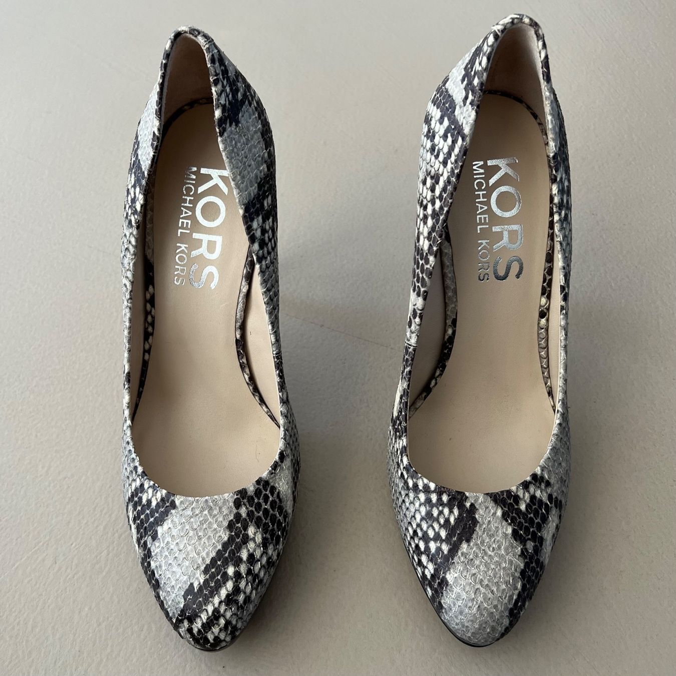 Michael Kors Scarpe da donna: MICHAEL KORS Pumps 🖤 – Usato da Zürich venduto da ClosetQueen 2