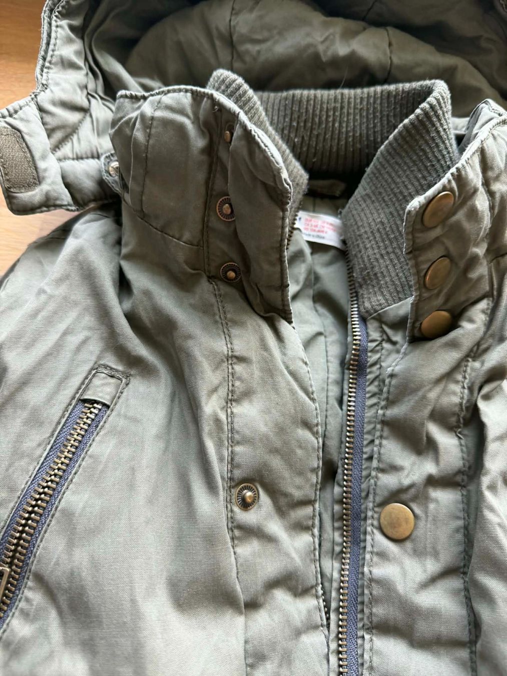 H&M Giacche & Cappotti: H&M Winterjacke Khaki Gr. 104 – Usato da Riehen venduto da ann_76jw 5