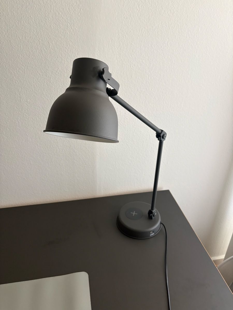Ikea Lampen: Ikea Tischleuchte, mit Handyladeanschluss, grau – Gebraucht aus Zürich von Lululotta 1