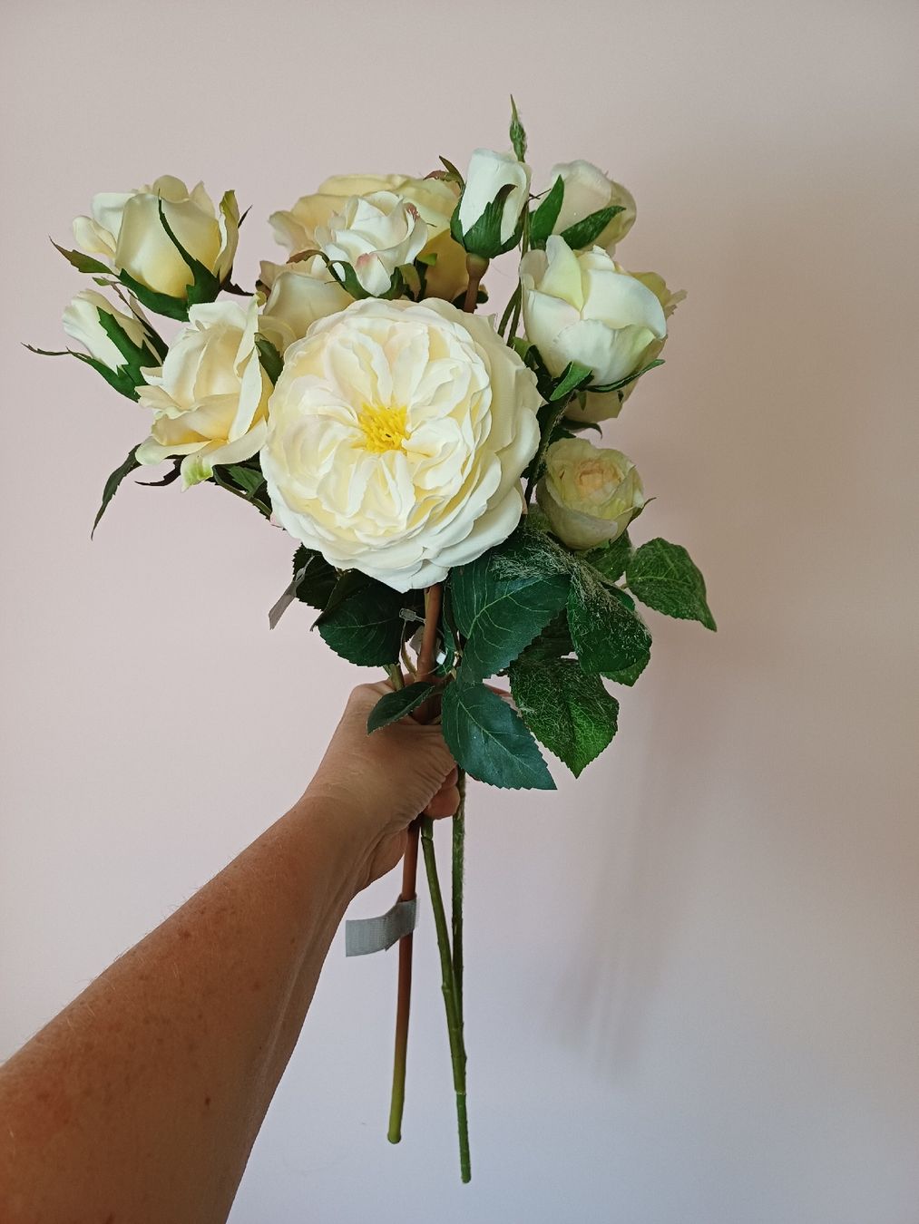 Tutte le decorazioni: neu: Kunstrosen Deko-Blumen Strauss  – Nuovo (secondo la descrizione) da Nassen venduto da verrueckt 1