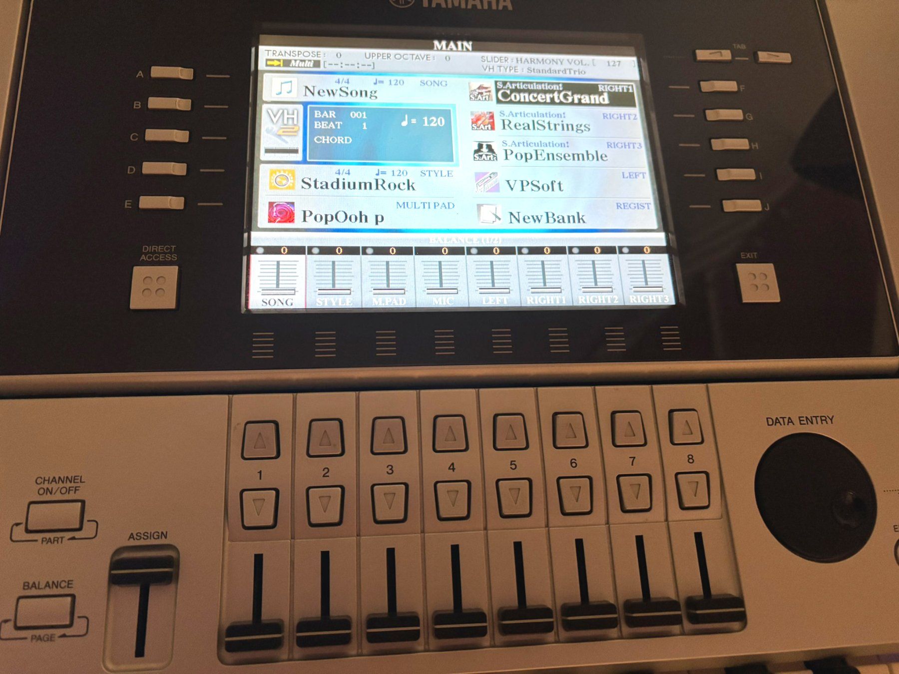 Yamaha Instruments de musique: Tyros 4 – D'occasion à Steg par EOS5DM3 4
