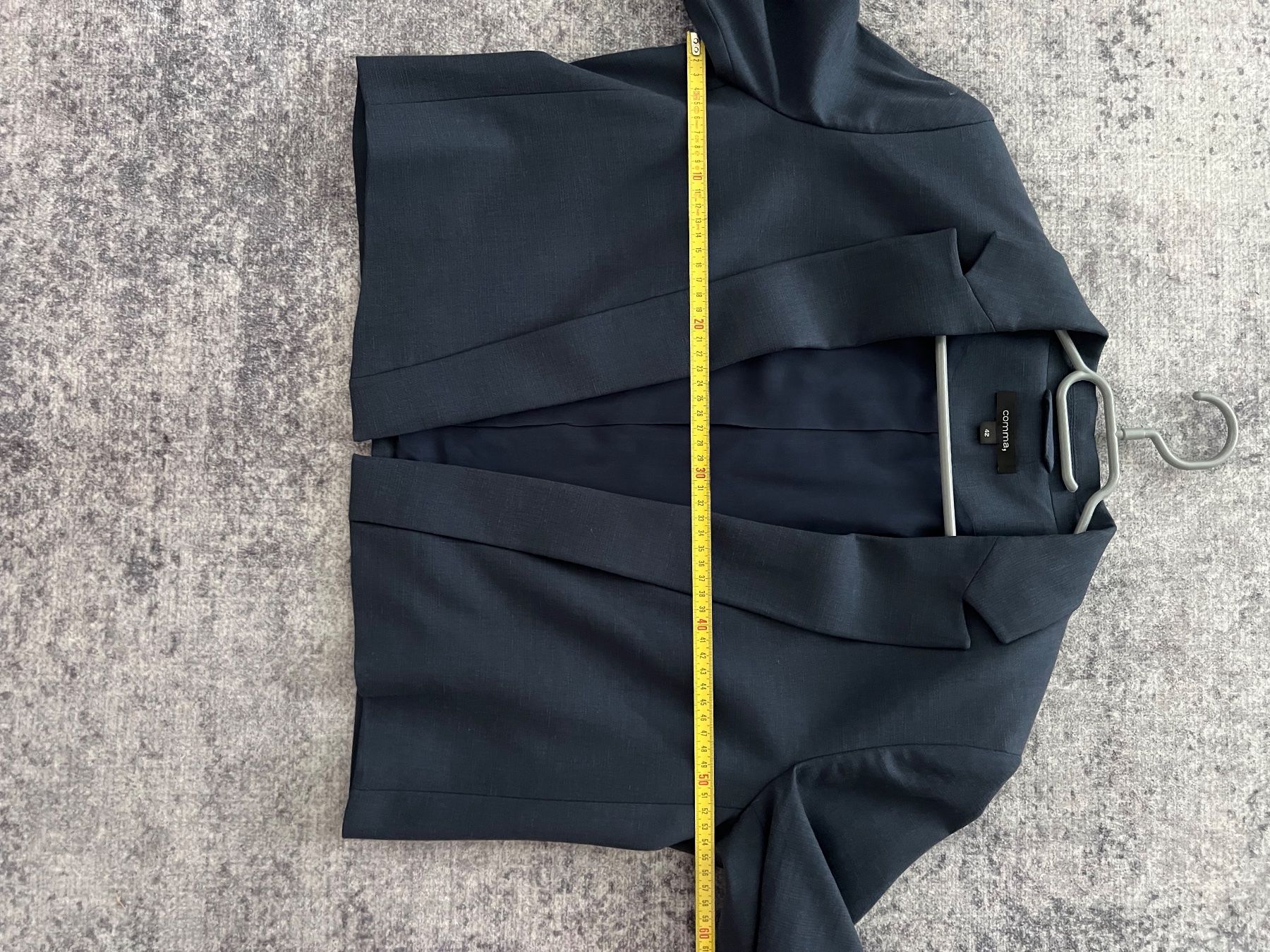 Comma Completi & Tailleur: COMMA Damenblazer Gr. 42Kurzblazer blau – Nuovo e nell'imballaggio originale da Siebnen venduto da toshi123 9