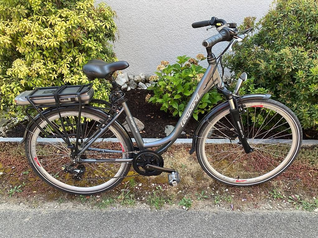 Leopard Biciclette: E - Bike Leopard Elegante 1700 Km – Usato da Full-Reuenthal venduto da Firu 1