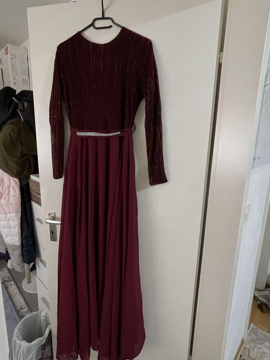 Vestiti: Neuer wunderschönes Abendkleid 42-44 – Nuovo (secondo la descrizione) da Benglen venduto da Shamily
