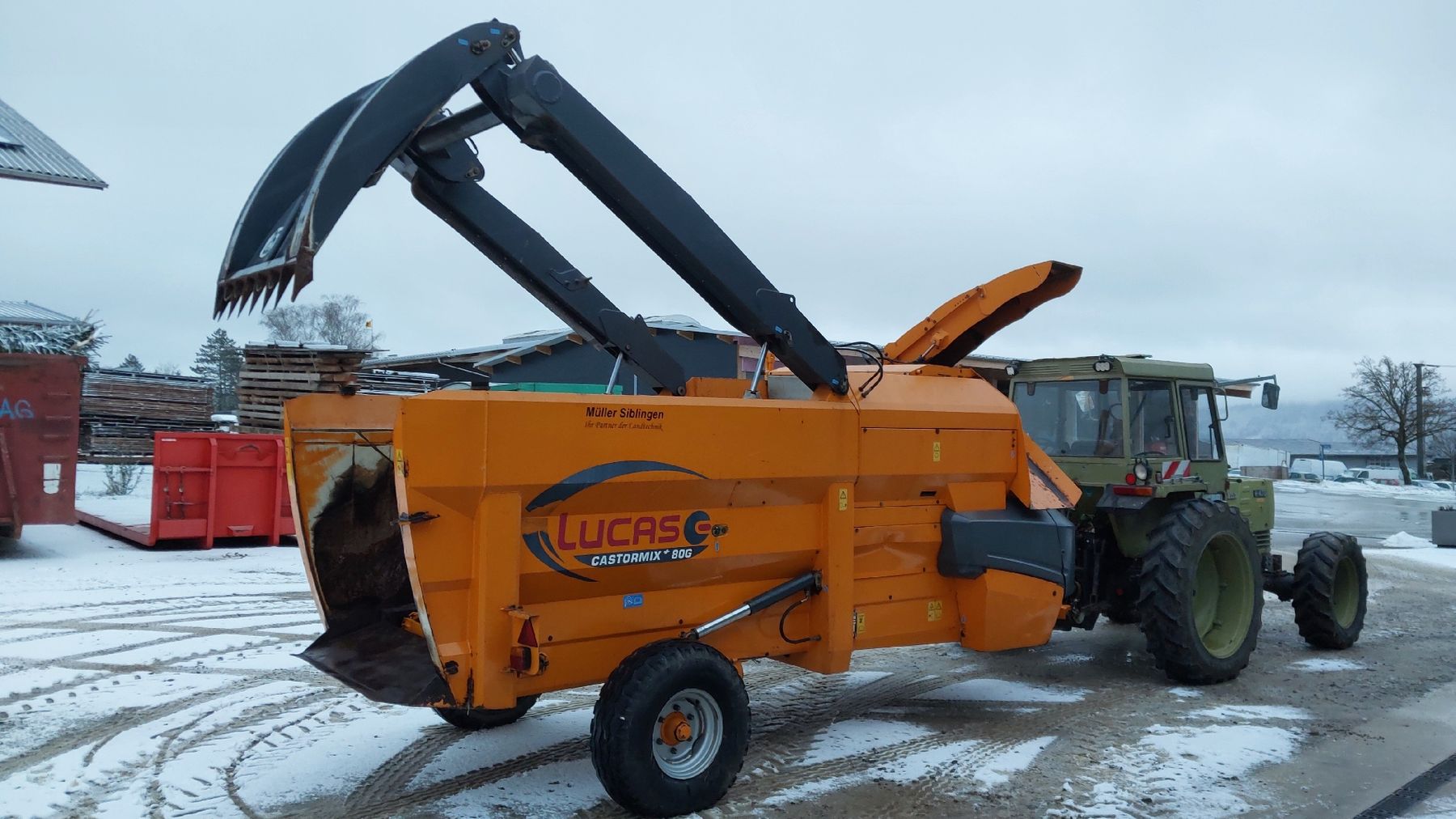 Tutte le macchine: Lucas Castor 80G Einstreuwagen / Futter Verteilwagen – Usato da Siblingen venduto da Bacherach2 2
