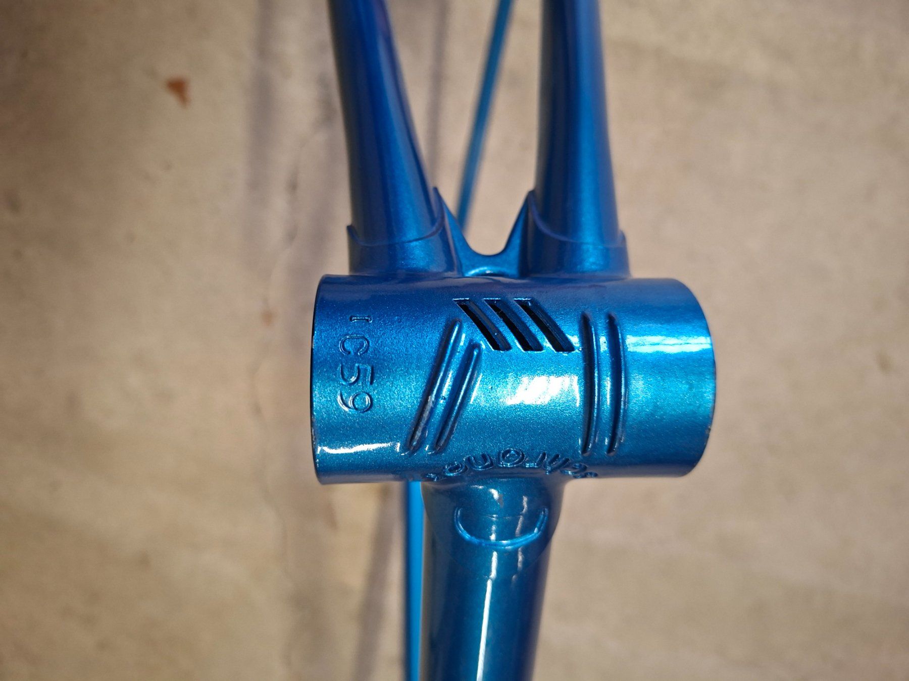 Pezzi di ricambio: Fahrrad-Rahmen mit blauer Gabel – Usato da Wettingen venduto da Wendemarket 5