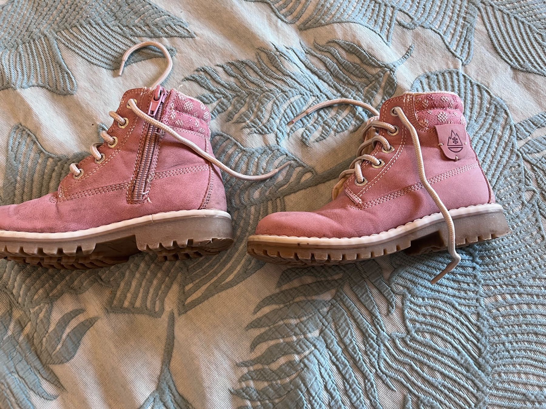 Schuhe für Jungen: rosa Wanderschuhe, Größe 29 – Gebraucht aus Umiken von deb_57xk 1