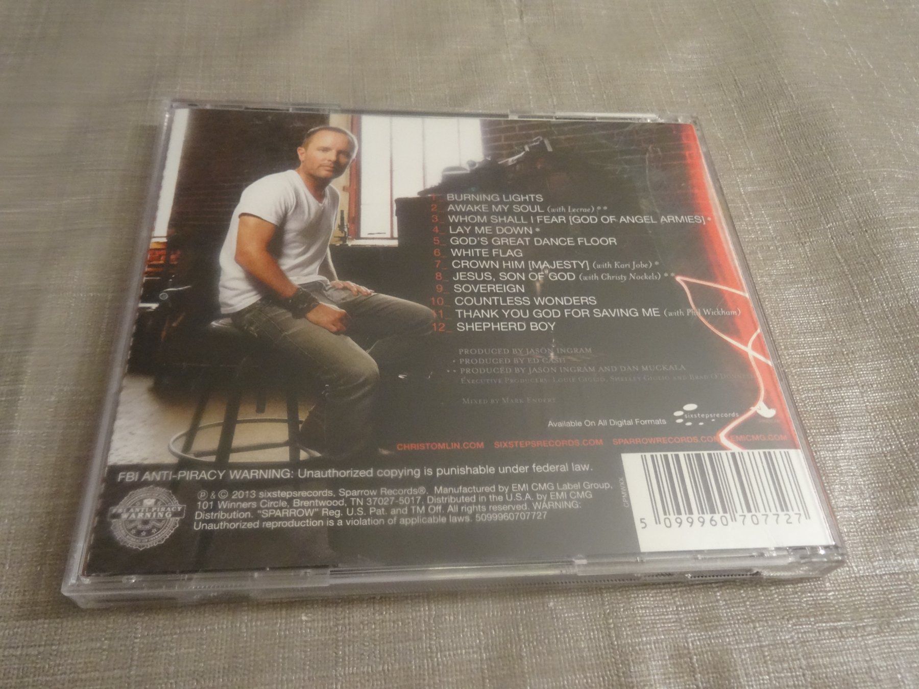 CDs: Chris Tomlin - Burning Lights CD – Gebraucht aus Olten von Disc-Ausverkauf 1