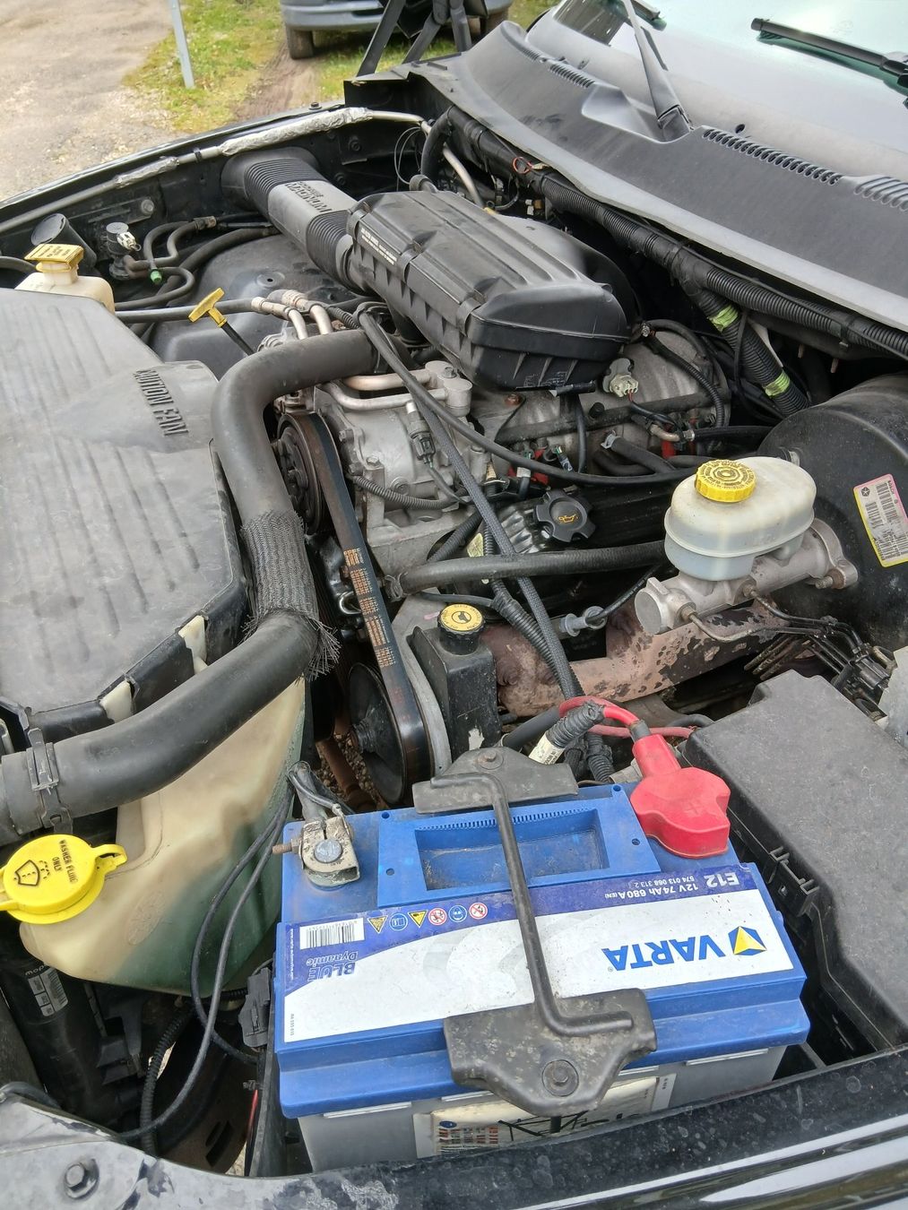 Dodge Autos: Dodge Ram 4x4, 5,9 l,  Unfallfahrzeug – D'occasion à Grellingen par zue_2fxh 6