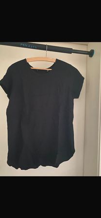 Schwarzes T-Shirt Gr. XL wie neu — perfekt für den Sommer!