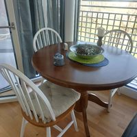 Last 2 days available!! Extendable solid wood Dining Table
