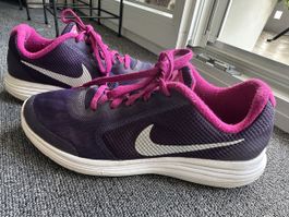 Nike Revolution 3 femme taille 38.5