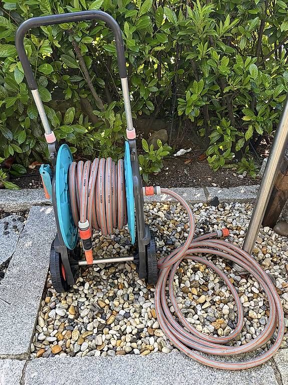 Tuyaux & tubes: Gardena Schlauchwagen 15m – D'occasion à Boswil par Roman992 1
