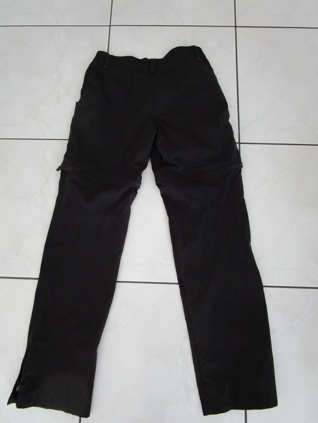 Pantaloni: Zip-Hose Wanderhose Gr. 36 INOC schwarz – Usato da Volketswil venduto da Megaissimo 1