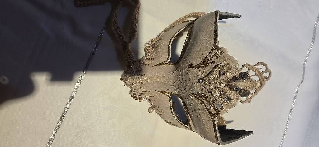 Masques: Masques de Venise  – D'occasion à Saubraz par Caly0 1