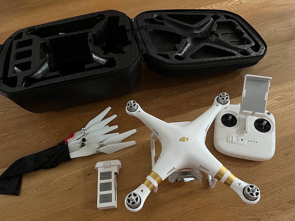 DJI Camcorder: DJI Phantom 3 SE 4K – Gebraucht aus Vésenaz von DanyMR12 2