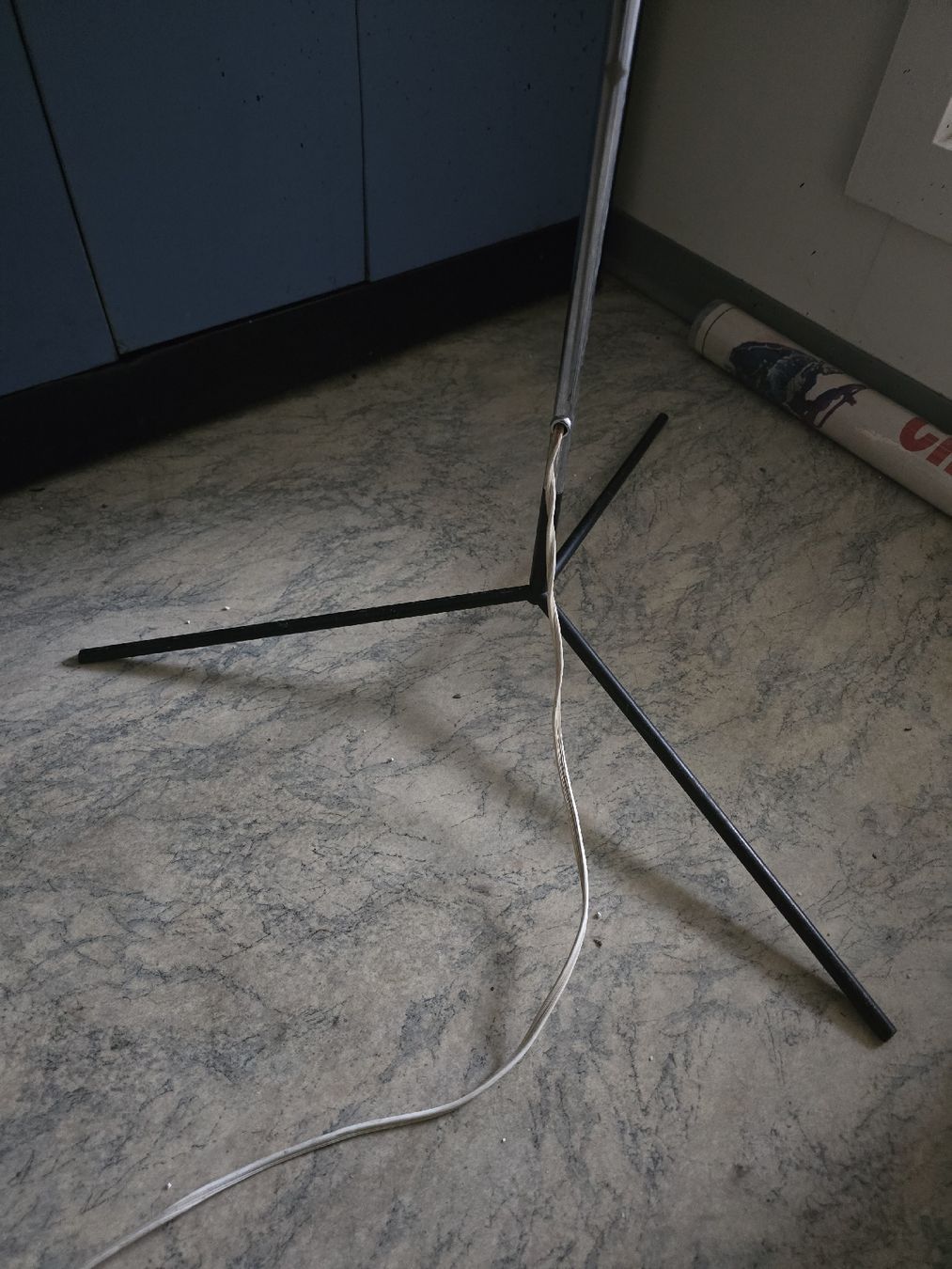 Lampade: Tolle Vintage Stehlampe – Usato da Biel/Bienne venduto da alexriveros2 1