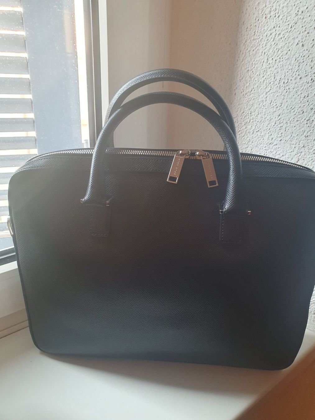 Hugo Boss Borse: Borsa Hugo Boss   in pelle – Nuovo e nell'imballaggio originale da Chiasso venduto da Ann58 2