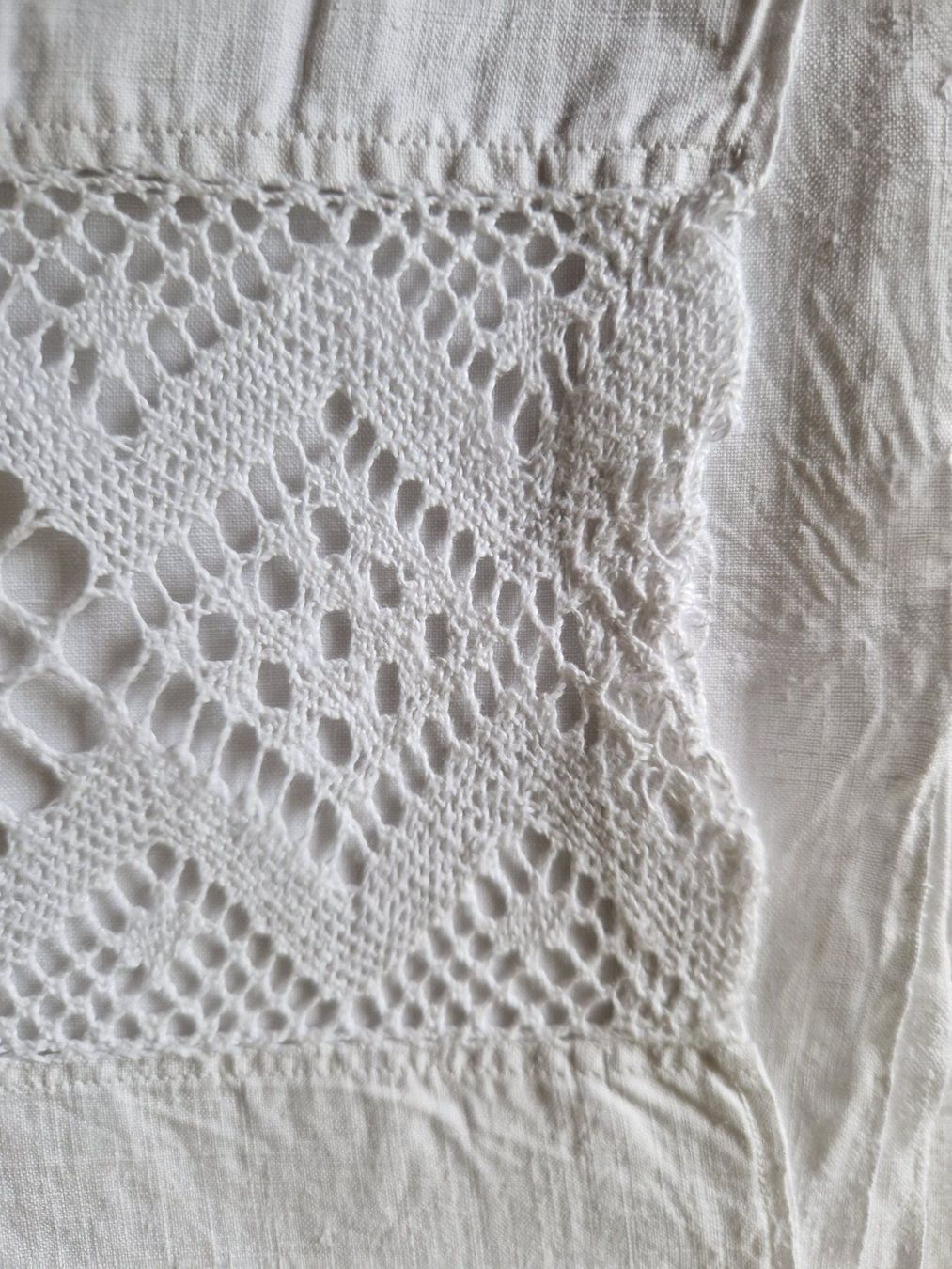 Linge de lit: Leinen Leintuch mit Spitze 220x166cm – D'occasion à Bern par Antikbatik 9