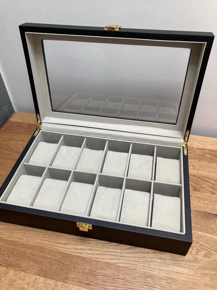 Boîtes de montres: Uhren-Box 12er – D'occasion à Lenggenwil par Geeecko85